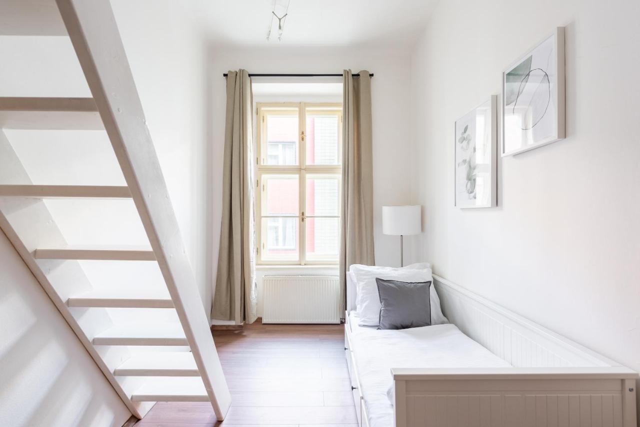 Budget Reznicka Apartment Praga Exterior foto